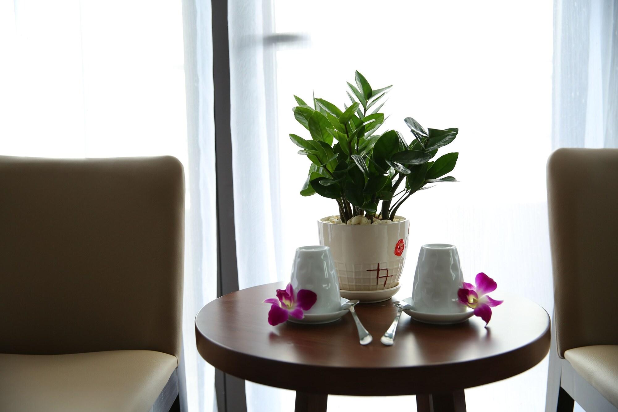 Ckc Thien Duong Hotel Донг Хой Екстериор снимка